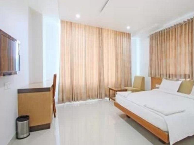 Fabhotel Syberitic Suites Gachibowli - Fully Vaccinated Staff Kondapur  Exteriör bild