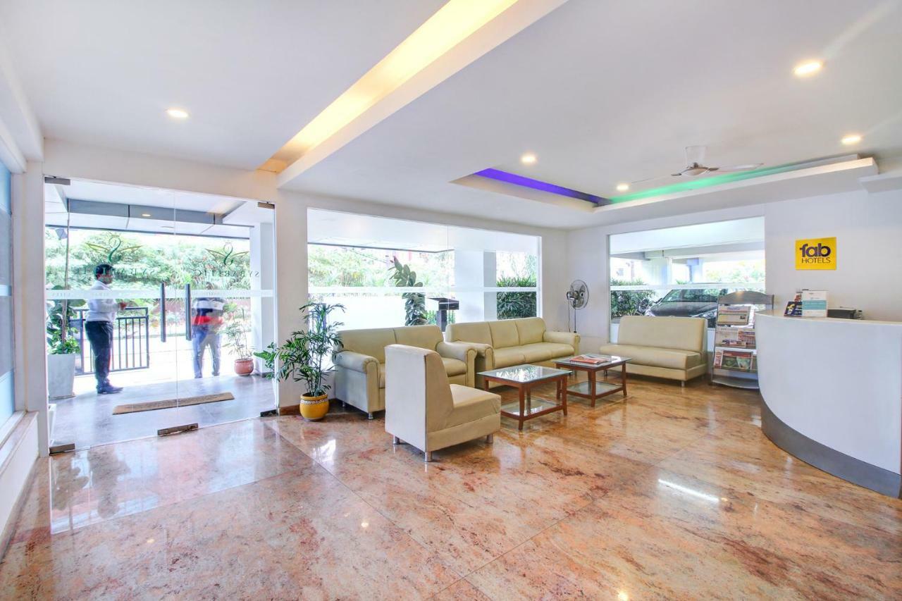 Fabhotel Syberitic Suites Gachibowli - Fully Vaccinated Staff Kondapur  Exteriör bild
